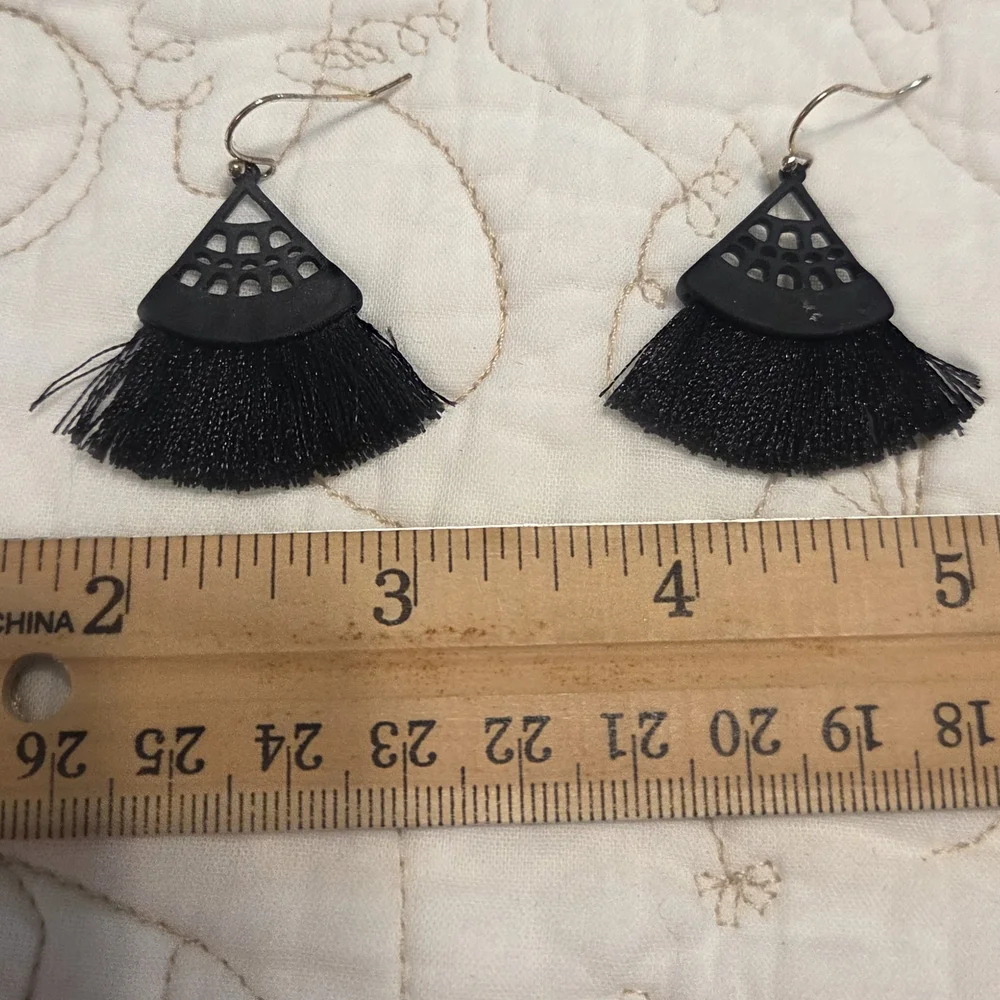 Black Fan Tassel Earrings - Picture 2 of 3